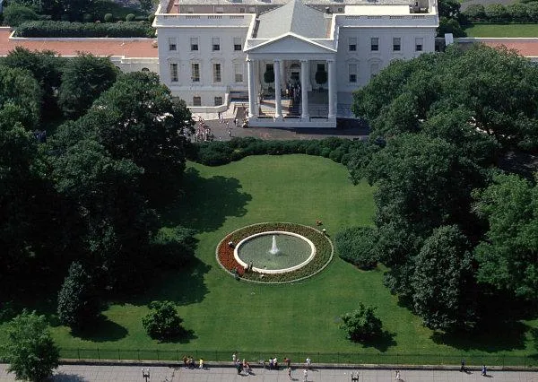 White_House.jpg